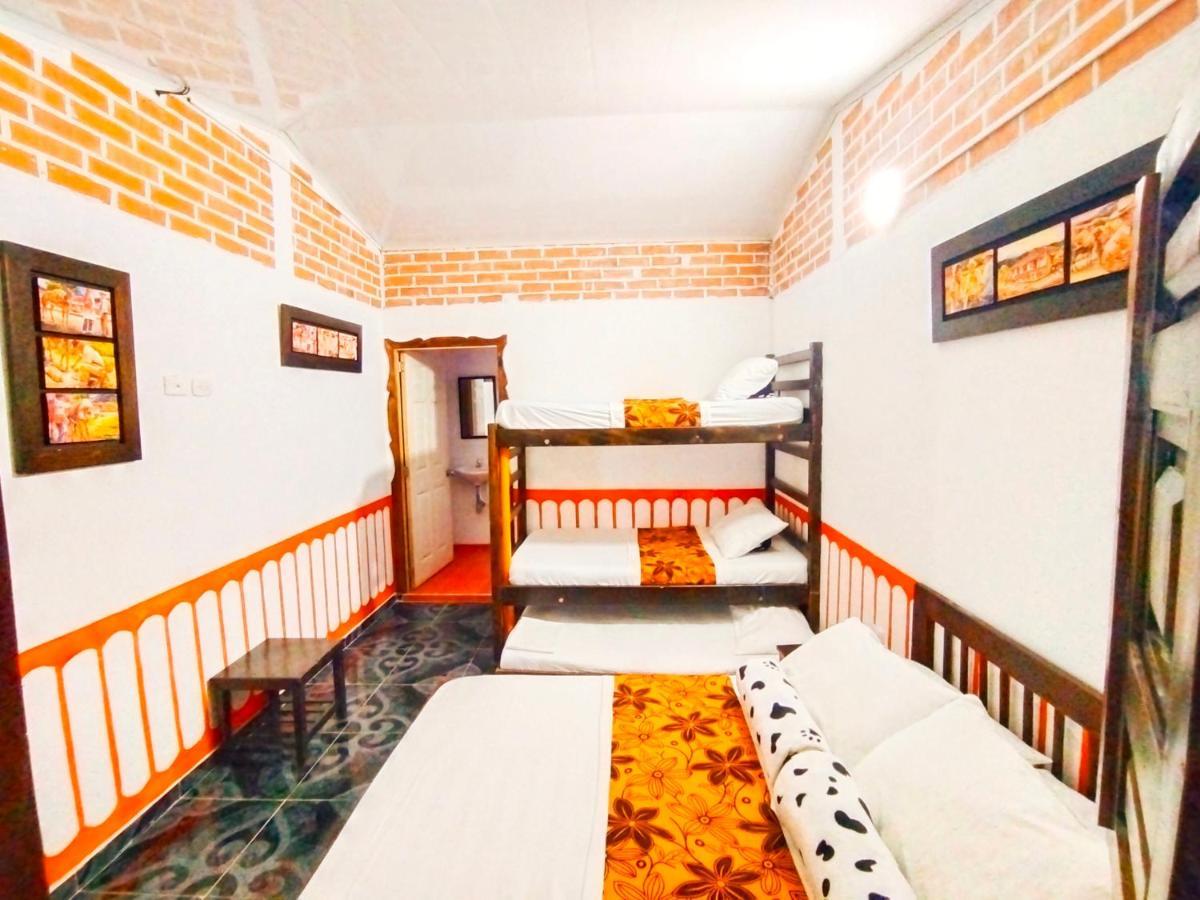 Hotel Casa Turistica Art-Velez Salento Esterno foto